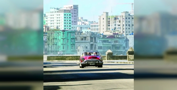 Küba'da yakıt krizi hayatı felç etti: Oteller kapanıyor, uçaklar yakıt bulamıyor