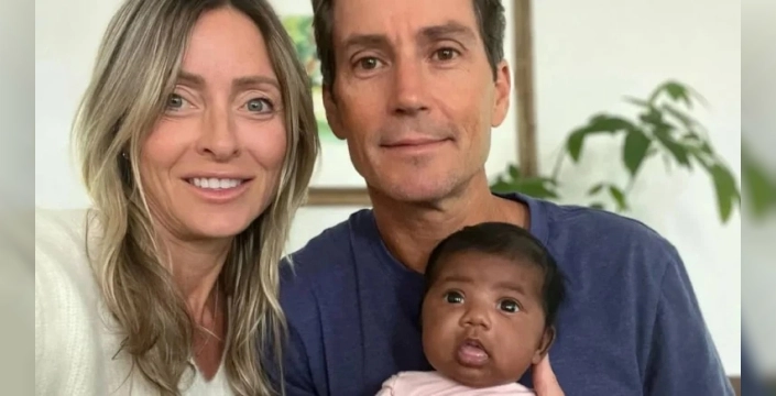 Tüp bebek skandalı: Beyaz çiftin siyah bebeği doğdu, yanlış embriyo transferi şoku yaşadılar