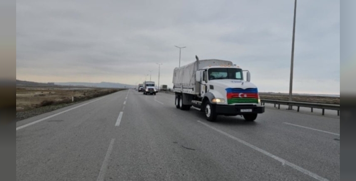 Azerbaycan, İran'a insani yardım gönderdi