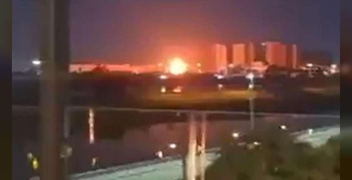 Bağdat'ta şok gelişme: ABD Büyükelçiliği'ne drone saldırısı mı? Patlama anı kamerada