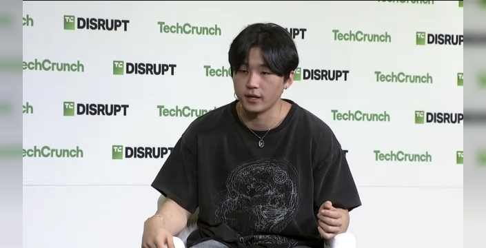 Cluely CEO'su Roy Lee, geçen yılki gelir rakamlarıyla ilgili yalan söylediğini kabul etti