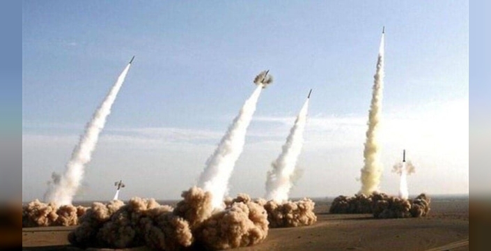 Dünya, İran'a karşı savaşın ortasında canlı yayında gelişmeleri izliyor