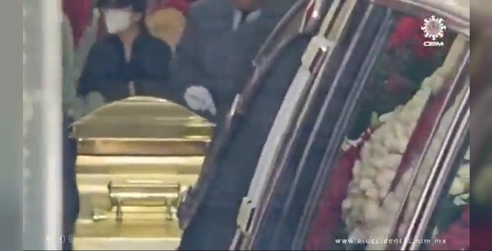 El Mencho'nun altın tabutla son yolculuğu şok etti