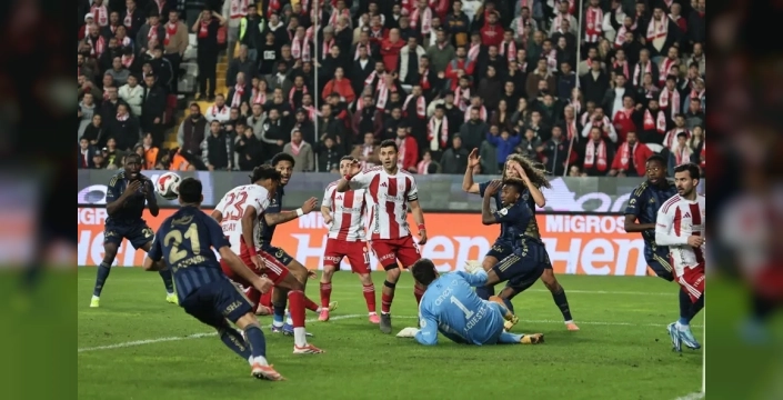 Fenerbahçeli futbolculardan taraftara umut dolu mesajlar