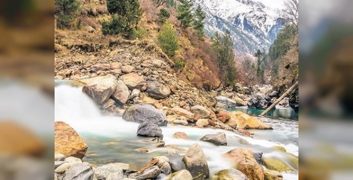 Himalaya'da Buzullar Tehlike Çanları Çalıyor: 2 Milyar İnsan Risk Altında!