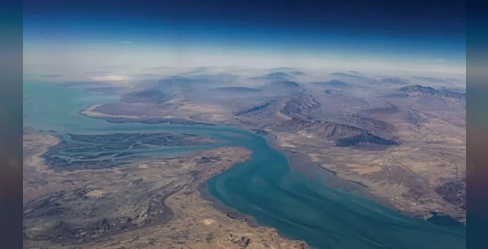 Hürmüz Boğazı'nda kapatılma iddiaları petrol piyasalarını alarma geçirdi