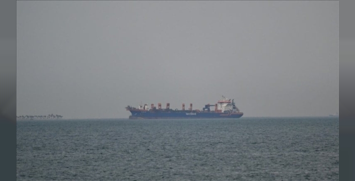 Hürmüz Boğazı'nda trafik dengesizliği sürüyor: Son 3 günde sadece 15 gemi geçti