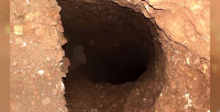 Komşu ülke sınırında şok: Yeraltından kaçakçılık tüneli deşifre edildi!