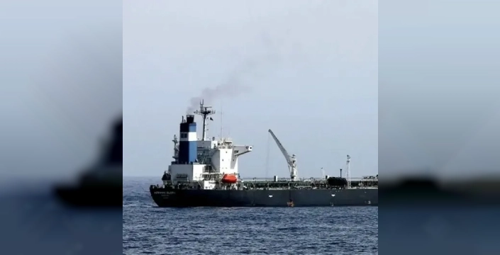 Kuveyt petrol tankeri, Dubai Limanı'nda İran saldırısına uğradı