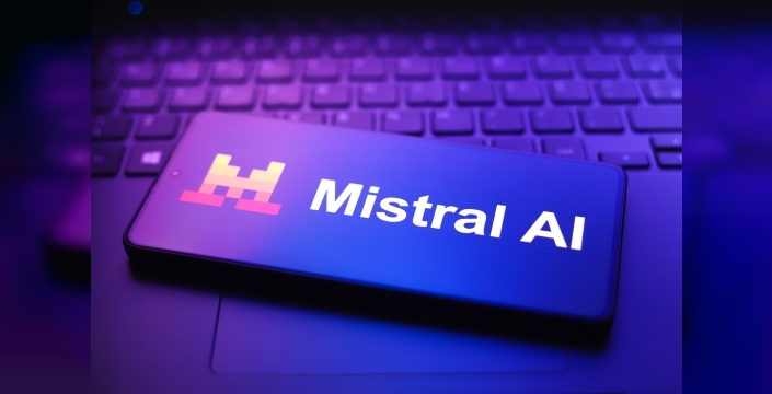 Mistral, OpenAI ve Anthropic'e karşı 'kendi yapay zekanı kendin inşa et' stratejisiyle bahis oynuyor