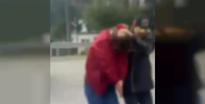 Savcıyım diyerek vatandaşı tehdit eden kadına hapis cezası talebi