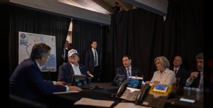 Trump'ın savaş odasındaki harita şok etti: Türkiye, İran saldırı planında yer almadı