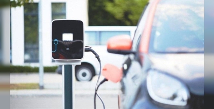 Enerji krizi derinleşiyor, elektrikli araçlar çözüm olarak öne çıkıyor