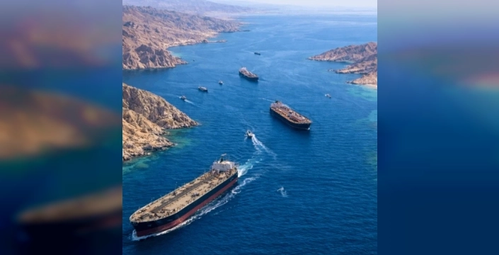 Hürmüz Boğazı'nda Tansiyon Yükseldi: İran Geçişleri Durdurdu!