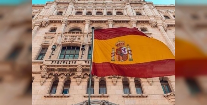 İspanya'dan İsrail'e Sert Tepki: Hava Sahası Kapatıldı, Tahran'a Elçi Dönüyor!