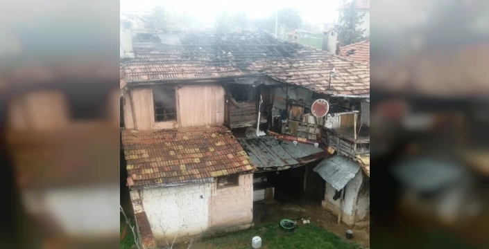 Isparta'da ev yangını: Müdahale eden kişi yaralandı