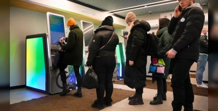 Rusya'da bankacılık sistemi çöktü, günlük hayat durma noktasına geldi