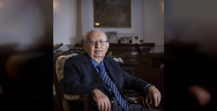 Siyasi hayatın önemli ismi Hüsamettin Cindoruk yaşamını yitirdi