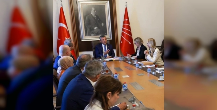 CHP kulislerinde deprem: Özgür Özel'in yeni partisi için 90'dan fazla vekil 'kurucu' oldu