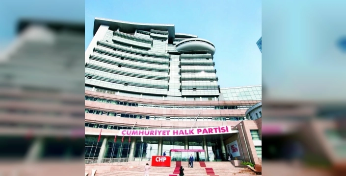 Grup başkanlığı koltuğunda yeni parti hazırlığı: CHP imkanları tartışma yarattı
